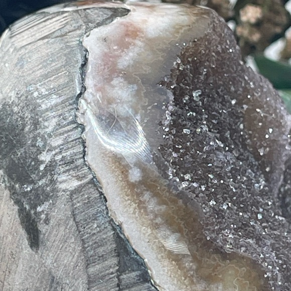 Chocolate Amethyst Cut Base - Picture 4 of 10